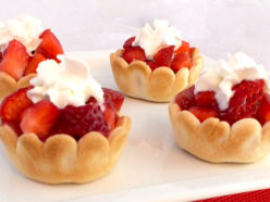 Mini Strawberry Pies